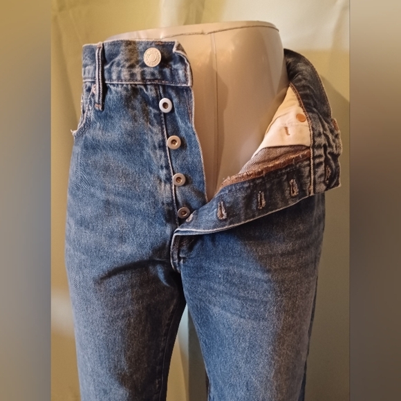 🍒 Gap 90s Button Fly Original Straight Leg Blue Denim Jeans - Picture 1 of 12